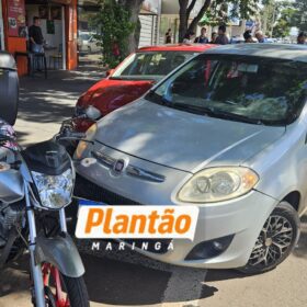 Fotos de Carro perde controle e capota em batida envolvendo 4 veículos; vídeo mostra o acidente