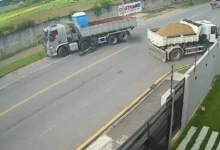 Fotos de Cenas fortes: Imagens mostra acidente que matou motociclista de 18 anos no Paraná