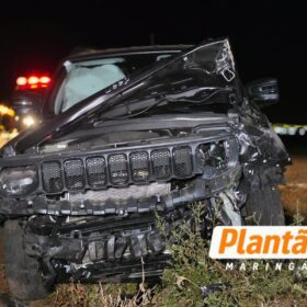 Fotos de Colisão frontal na noite de domingo mata motorista e deixa outro ferido