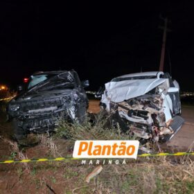 Fotos de Colisão frontal na noite de domingo mata motorista e deixa outro ferido