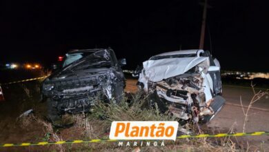 Fotos de Colisão frontal na noite de domingo mata motorista e deixa outro ferido