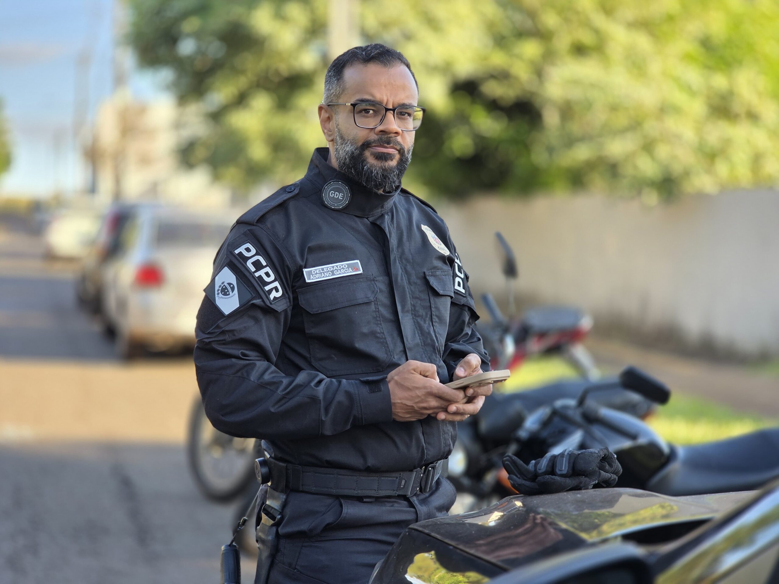 Delegado Adriano Garcia alerta para crime de extorsão praticado contra moradores e comerciantes após homicídios em Maringá Foto 1 Fotos de Delegado Adriano Garcia alerta para crime de extorsão praticado contra moradores e comerciantes após homicídios em Maringá