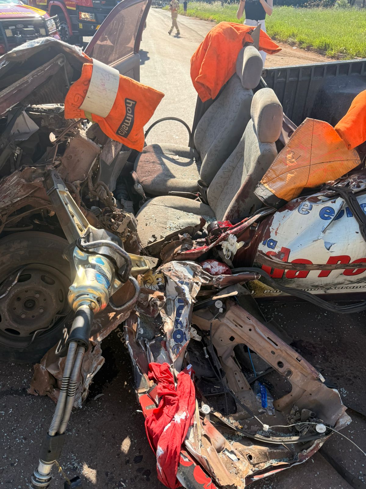 Fotos de Flagrante: Grave acidente no Contorno Sul de Maringá deixa motorista ferido e preso às ferragens; vídeo