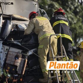Fotos de Grave acidente com caminhão da coleta seletiva deixa quatro trabalhadores feridos em Maringá