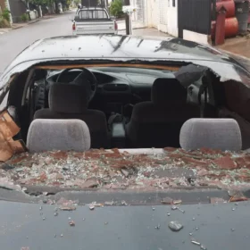 Fotos de Homem quebra carros, ameaça guardas e diz ser de facção criminosa em Maringá