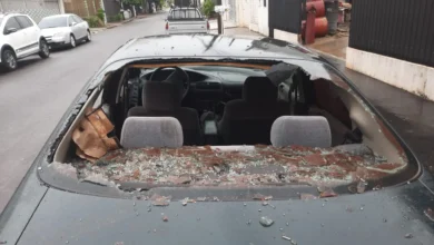 Fotos de Homem quebra carros, ameaça guardas e diz ser de facção criminosa em Maringá