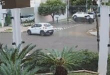 Fotos de Idoso de 64 anos fica ferido em capotamento após avançar preferencial em Maringá