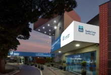 Fotos de Cocaína no organismo: bebê agredida pelos pais recebe alta após quase um mês internada em hospital de Maringá