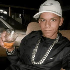 Fotos de Justiça decreta prisão preventiva de suspeito de duplo homicídio em barbearia em Maringá