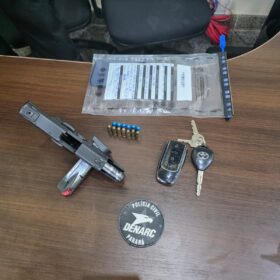 Megaoperação policial cumpre mandados em Maringá, Sarandi e mais 25 cidades; grupo movimentou R$ 2 bilhões com jogos de azar Foto 11 Fotos de Megaoperação policial cumpre mandados em Maringá, Sarandi e mais 25 cidades; grupo movimentou R$ 2 bilhões com jogos de azar