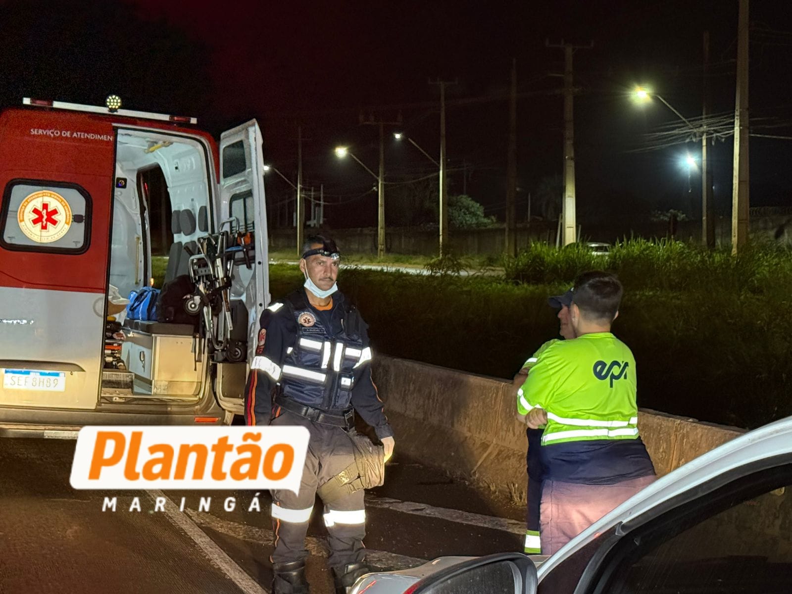 Fotos de Mesmo ferido, vítima de acidente na rodovia entre Paiçandu e Maringá não larga o litro de bebida alcoólica