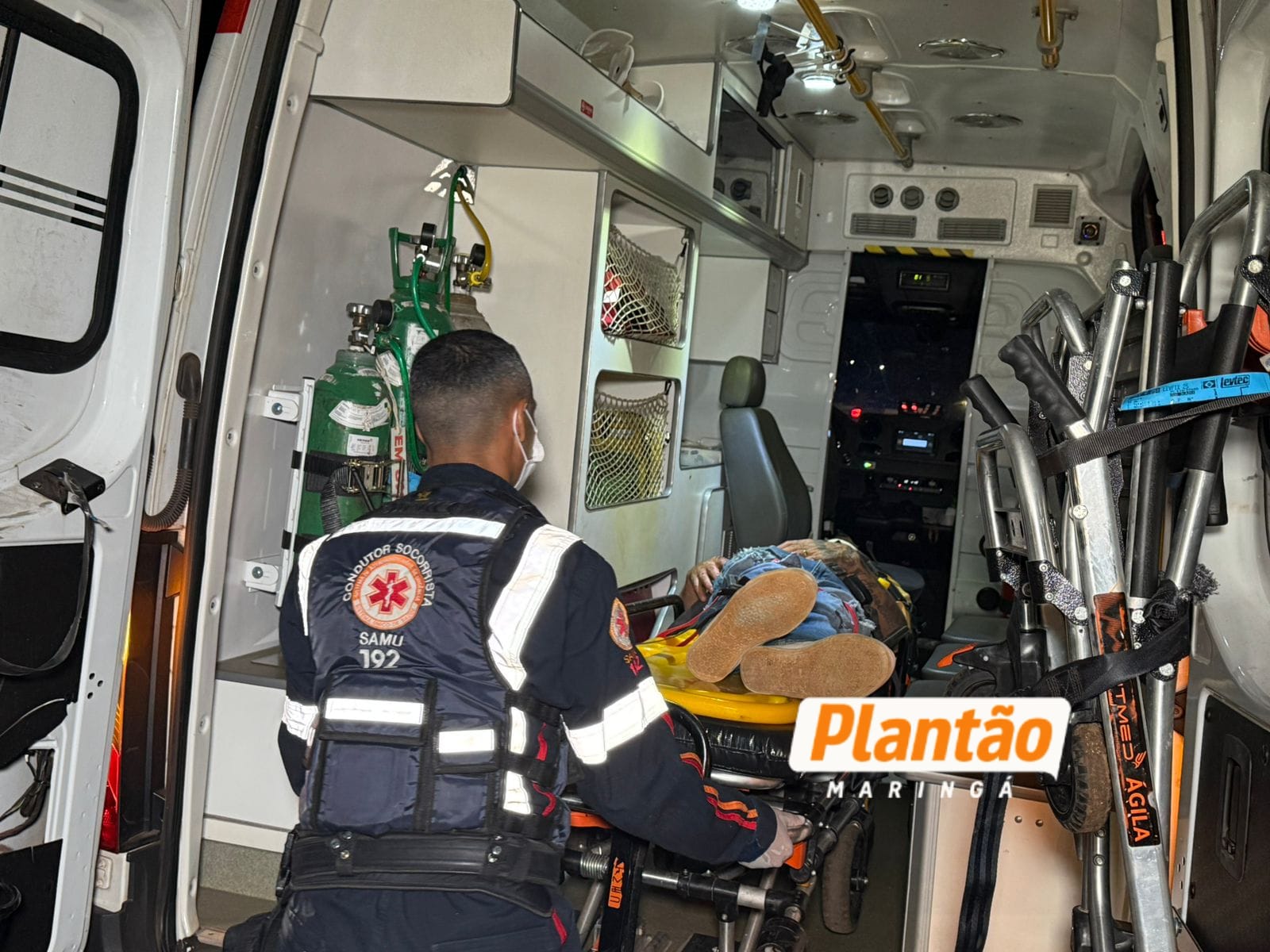 Fotos de Mesmo ferido, vítima de acidente na rodovia entre Paiçandu e Maringá não larga o litro de bebida alcoólica