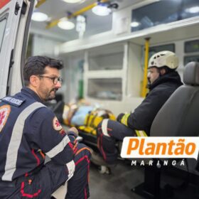 Fotos de Moça fica ferida após perder o controle de carro e atingir árvore em Maringá