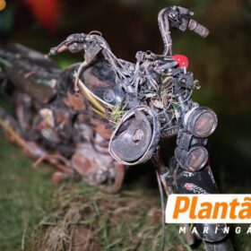 Motociclista desaparecido é encontrado ao lado de moto em canaleta na BR-376; morte misteriosa mobiliza polícia Foto 4 Fotos de Motociclista desaparecido é encontrado ao lado de moto em canaleta na BR-376; morte misteriosa mobiliza polícia