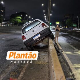 Fotos de Motorista fica ferido após perder o controle e subir em proteção de viaduto em Maringá