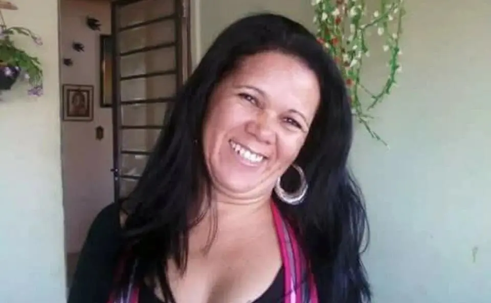 Mulher é assassinada com marteladas e facadas no pescoço após ter casa invadida na região Foto 1 Fotos de Mulher é assassinada com marteladas e facadas no pescoço após ter casa invadida na região