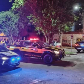 Fotos de Operação fecha avenida famosa por bares em Maringá, tem carros guinchados e flagrante de motorista sob efeito de álcool