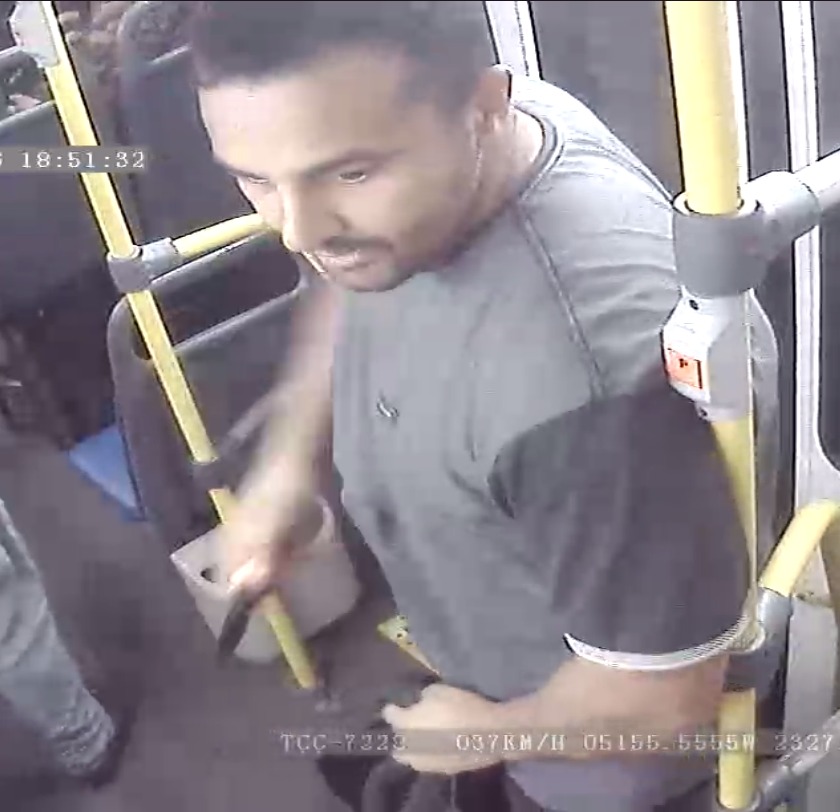 Fotos de Polícia divulga imagem de suspeito de matar homem dentro de ônibus em Maringá - Plantão Maringá