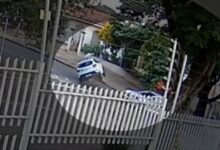 Fotos de Câmera de segurança registra momento em que carro capota após colisão em Maringá
