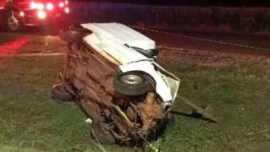 Fotos de Caminhoneiro joga carreta contra carro da ex-companheira e mulher morre