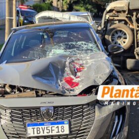 Fotos de Caminhonete invade preferencial, atinge carro e causa acidente com quatro veículos em Maringá