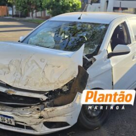 Fotos de Caminhonete invade preferencial, atinge carro e causa acidente com quatro veículos em Maringá