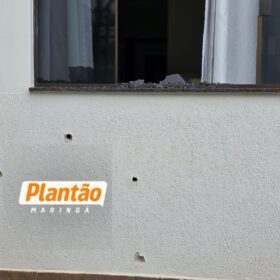 Fotos de Casa é alvo de oito tiros no Jardim Imperial em Maringá; casal e criança no imóvel 
