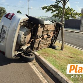 Fotos de Colisão violenta mobiliza equipes de resgate na Avenida Guedner, em Maringá