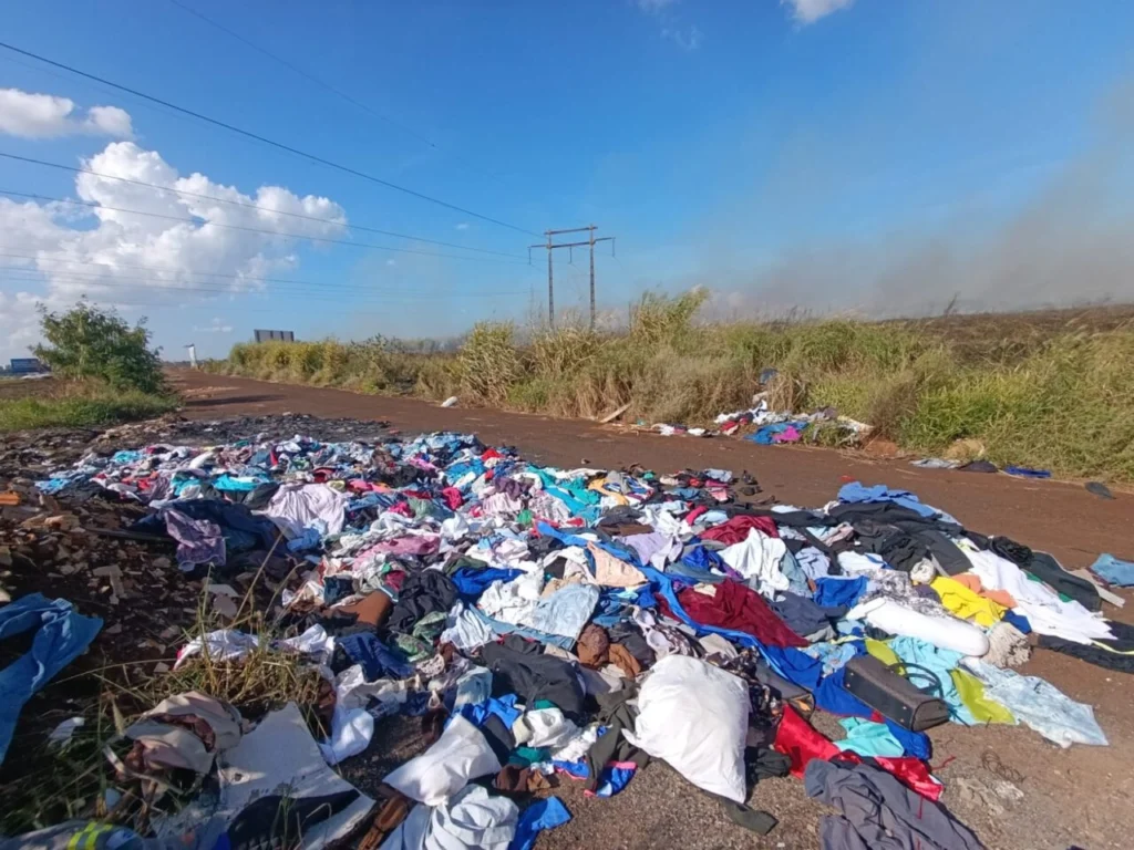Fotos de Crime ambiental em Sarandi: incêndio e descarte irregular de lixo assustam moradores no Jardim Maringá