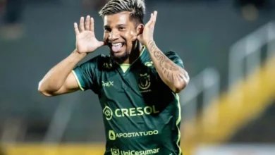 Fotos de Em jogo de golaços e expulsões, Maringá FC bate o Itabaiana e entra no G4 da Série C; veja os gols