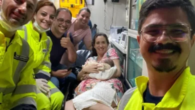 Fotos de Equipe da concessionária faz parto dentro de ambulância na PR-323, na região de Maringá