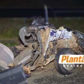 Escort parte ao meio após batida violentíssima na BR-376 em Maringá Foto 6 Fotos de Escort parte ao meio após batida violentíssima na BR-376 em Maringá