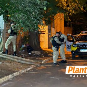 Fotos de Homem morre após atacar policiais durante ocorrência de violência doméstica