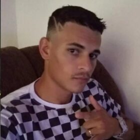 Fotos de Homem morre após atacar policiais durante ocorrência de violência doméstica