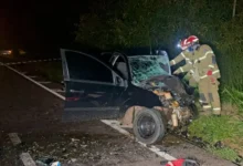 Fotos de Médico ginecologista e mulher de 36 anos morrem em acidente na PR-486