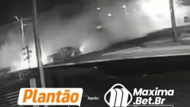 Fotos de Motoristas fazem manobras arriscadas no Bom Jardim em Maringá