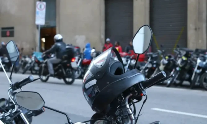 Nova regra do capacete tem data para entrar vigor; conheça as mudanças para os motociclistas Foto 1 Fotos de Nova regra do capacete tem data para entrar vigor; conheça as mudanças para os motociclistas