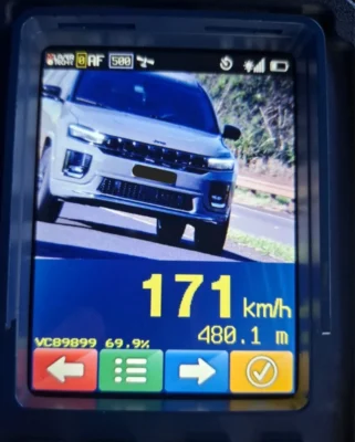 Fotos de Polícia Rodoviária Estadual flagra carro a 171 km/h na PR-323