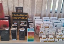 Fotos de R$ 200 mil em emagrecedores e celulares são apreendidos na PR-180