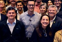 Fotos de Sergio Moro, Delegado Jacovós, Deltan Dallagnol e Filipe Barros participam de encontro político em Maringá