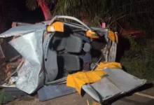 Fotos de Veículo colide contra árvore em rodovia e condutor é encaminhado ao HU de Maringá
