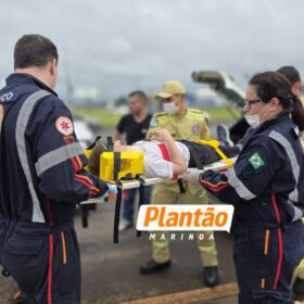 Fotos de Carro bate contra poste e deixa duas crianças e uma mulher feridas em Maringá