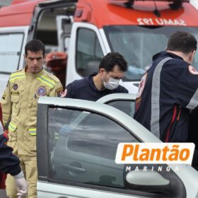 Fotos de Carro bate contra poste e deixa duas crianças e uma mulher feridas em Maringá