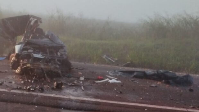 Fotos de Acidente deixa três mortos e dois presos entre as ferragens na PR-323