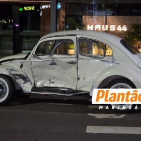 Acidente entre Fusca e Celta deixa três feridos na Zona 8, em Maringá Foto 5 Fotos de Acidente entre Fusca e Celta deixa três feridos na Zona 8, em Maringá
