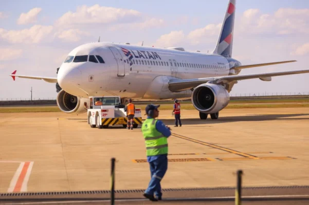 Aeroporto de Maringá ganha novo voo para aeroporto internacional; veja onde, horários e quando começa Foto 1 Fotos de Aeroporto de Maringá ganha novo voo para aeroporto internacional; veja onde, horários e quando começa