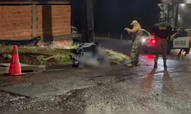 Ciclista de 29 anos morre ao colidir contra poste Foto 1 Fotos de Ciclista de 29 anos morre ao colidir contra poste