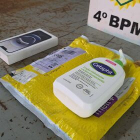 Cliente recebe creme corporal no lugar de iPhone, dá surra em suspeitos e caso termina na delegacia de Maringá Foto 3 Fotos de Cliente recebe creme corporal no lugar de iPhone, dá surra em suspeitos e caso termina na delegacia de Maringá
