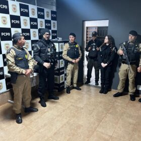 Fotos de DENARC e 32 Batalhao deflagram segunda fase da Operação Dama do Tráfico e prende três pessoas em flagrante