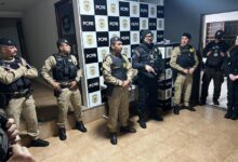 Fotos de DENARC e 32 Batalhao deflagram segunda fase da Operação Dama do Tráfico e prende três pessoas em flagrante